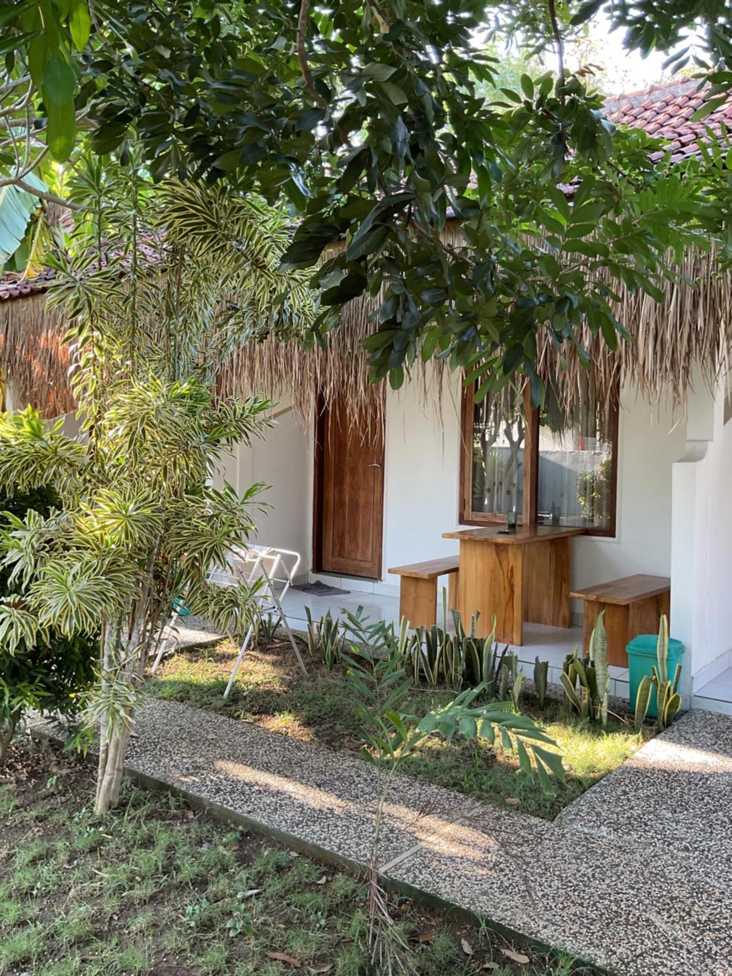 Tiga Spies Hostel Kuta  Exterior foto